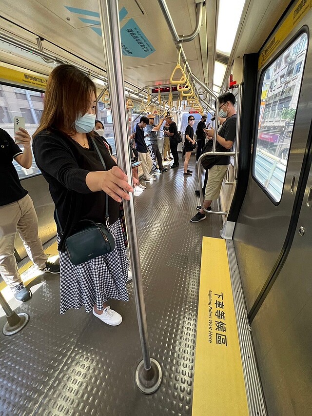 文湖線列車車廂照片。圖/台北捷運